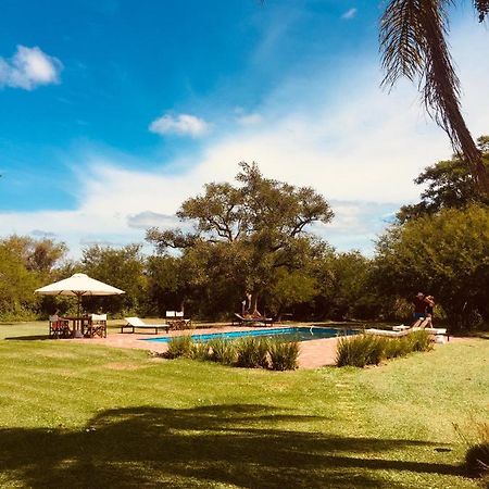 Aguape Lodge Colonia Carlos Pellegrini  Exterior photo