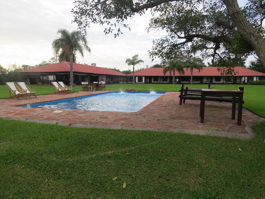 Aguape Lodge Colonia Carlos Pellegrini  Exterior photo