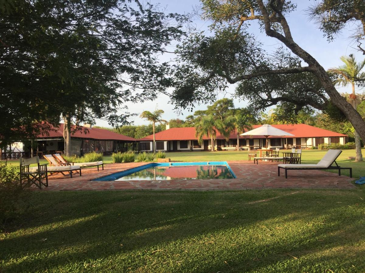 Aguape Lodge Colonia Carlos Pellegrini  Exterior photo